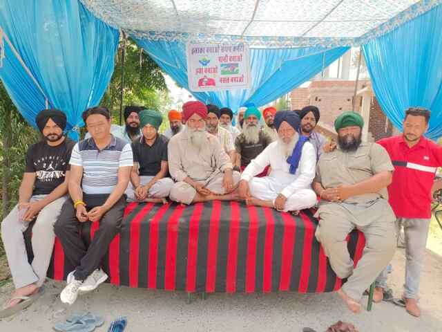 प्रदूषण के विरुद्ध पांच गावों ने शुरू किया धरना