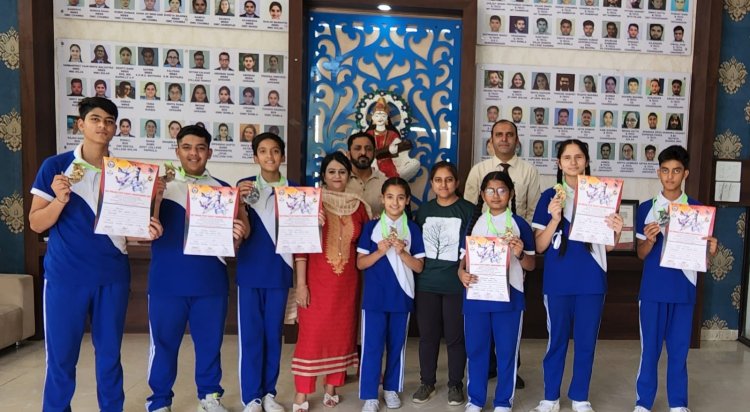 वशिष्ट पब्लिक स्कूल के विद्यार्थियों ने पंजाब स्टेट कराटे चैंपियनशिप में लिया भाग 