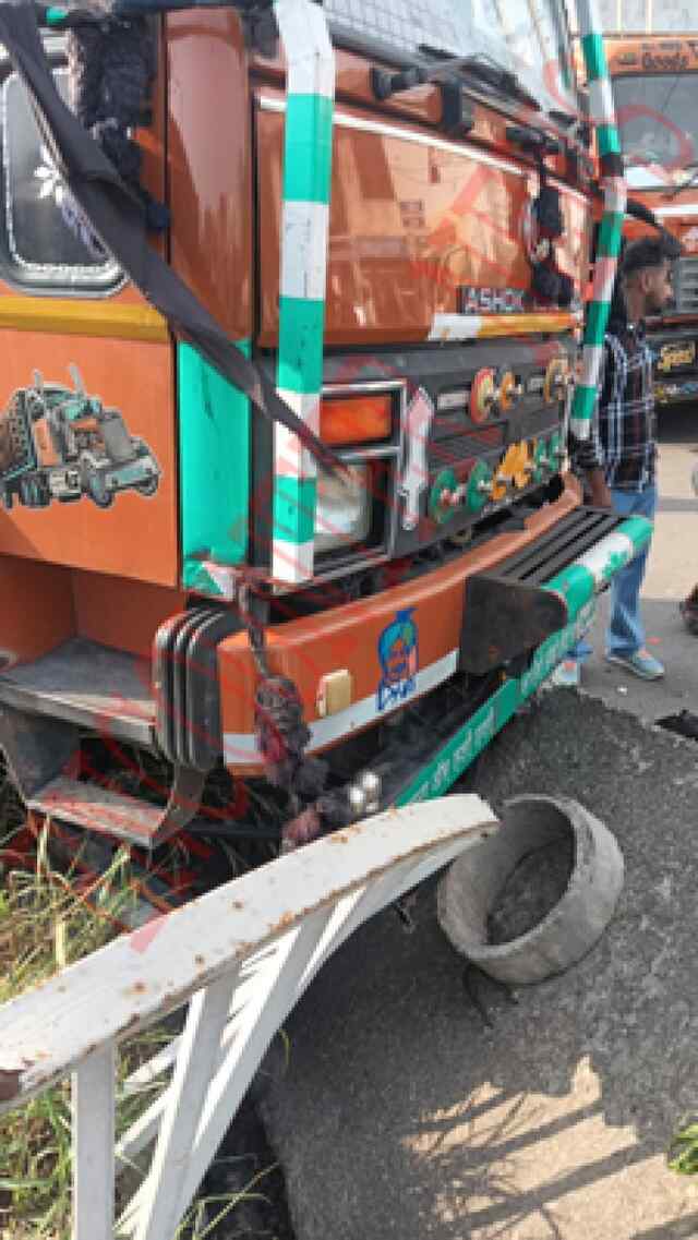 जालंधरः दो गाड़ियों की भयानक टक्कर, गाड़ी से टीका हुआ बरामद, देखें तस्वीरें