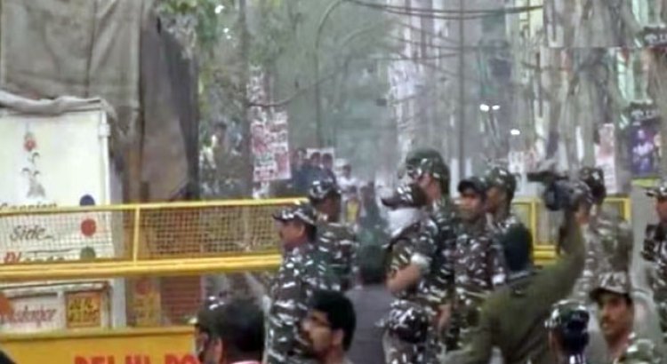 चप्पे-चप्पे पर पुलिस तैनात, सीमाओं को किया सील, जानें मामला