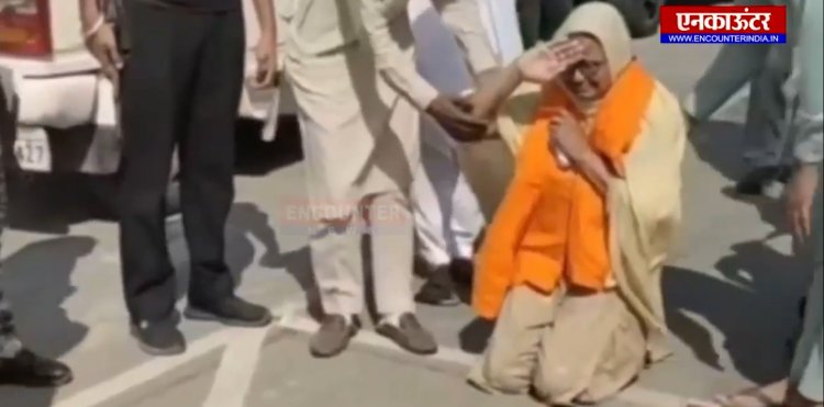 गाँव जवाहर में पहुंची मूसेवाला की मां हुई भावुक, देखें वीडियो