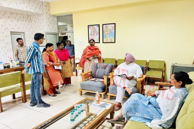 पंजाबः कैबिनेट मंत्री की बागबानी डायरेक्टर ऑफिस में दबिश, दिए ये निर्देश 