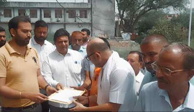 गगरेट में बुचड़खाने का विरोध, सड़कों पर उतरे हिन्दू संगठन