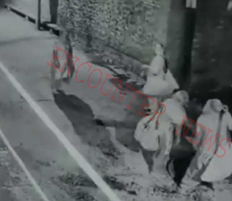 पंजाबः गली में लगे सीवरेज के ढक्कन चुराकर महिलाए हुई फरार, देखें CCTV