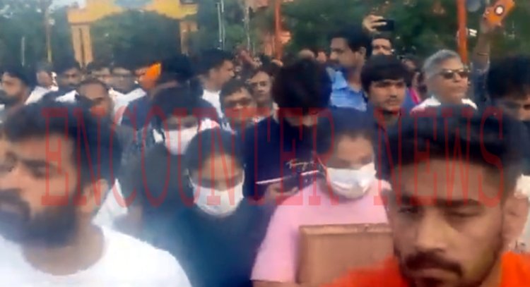 मेडल गंगा में बहाने के लिए हरिद्वार पहुंचे पहलवान, गंगा सभा का ऐलान, देखें वीडियो