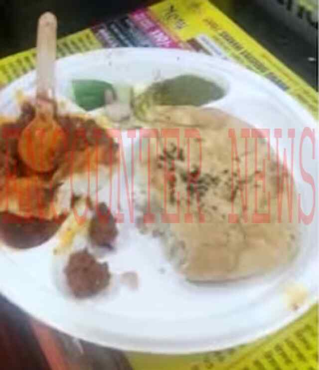 पंजाबःः कुल्चे की थाली में निकला कॉकरोच, हुआ हंगामा