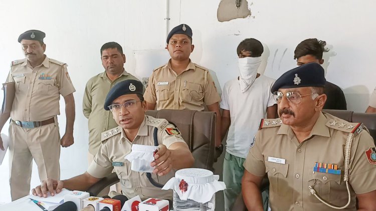 पंजाबः पुलिस ने नाके दौरान दो युवकों को अवैध असले सहित किया गिरफ्तार, देखें वीडियो