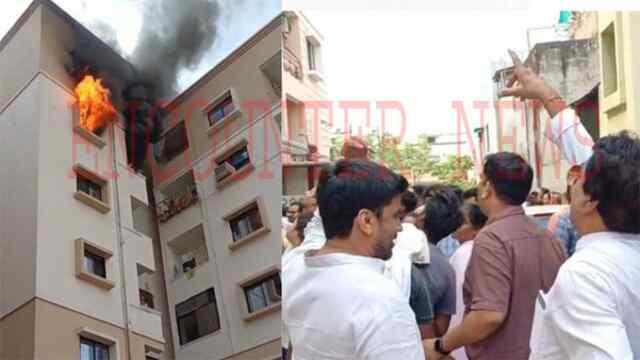 विरासत अपार्टमेंट में लगी भीषण आग