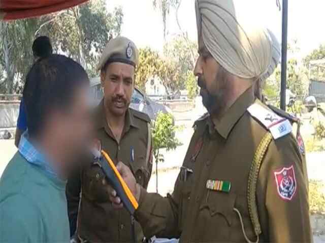 पंजाबः टल्ली होकर पहुंचने वाले पुलिस मुलाजिम पर कसेगा शिकंजा, अब थानों में लगेंगे एल्कोमीटर