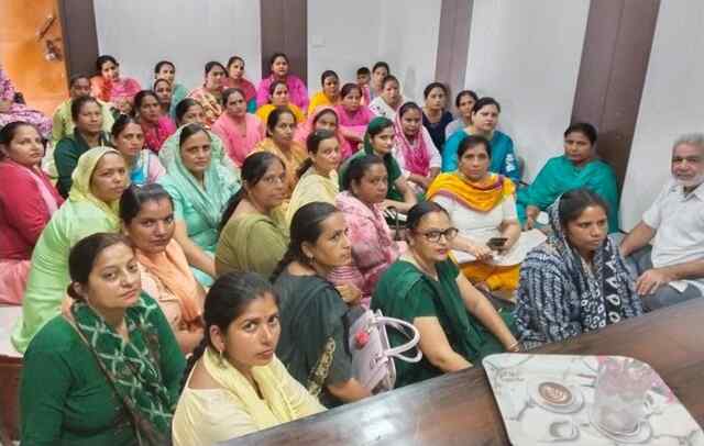 हरोली में आशा वर्करों ने मांगा 7 तारीख को मानदेय