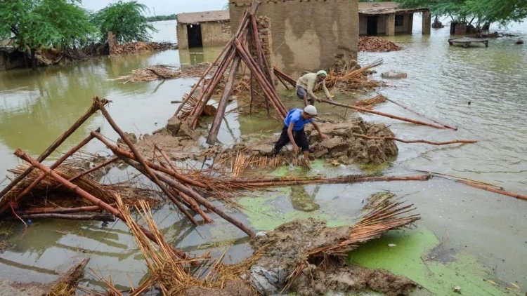 भारी बारिश और तूफान के कहर 28 की मौत, 140 घायल