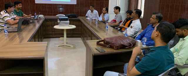औद्यौगिक क्षेत्र मैहतपुर में बताए नशे के दुष्प्रभावों से बचने के उपाय 