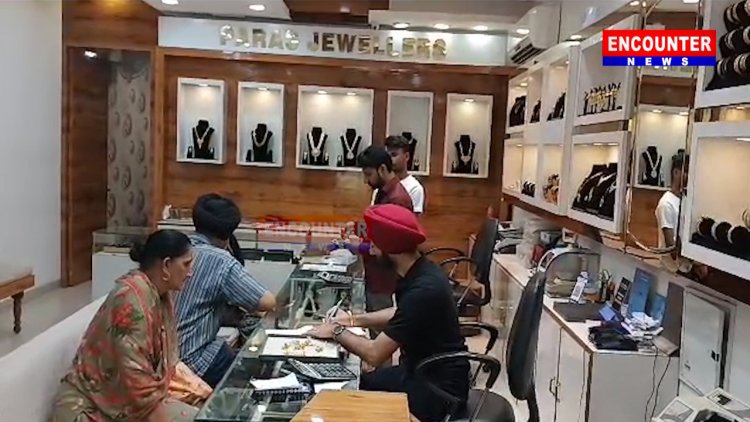 पंजाबः मोगा में ज्वेलर्स की हत्या के बाद मोहाली के कारोबारियों में डर का माहोल, देखें वीडियो