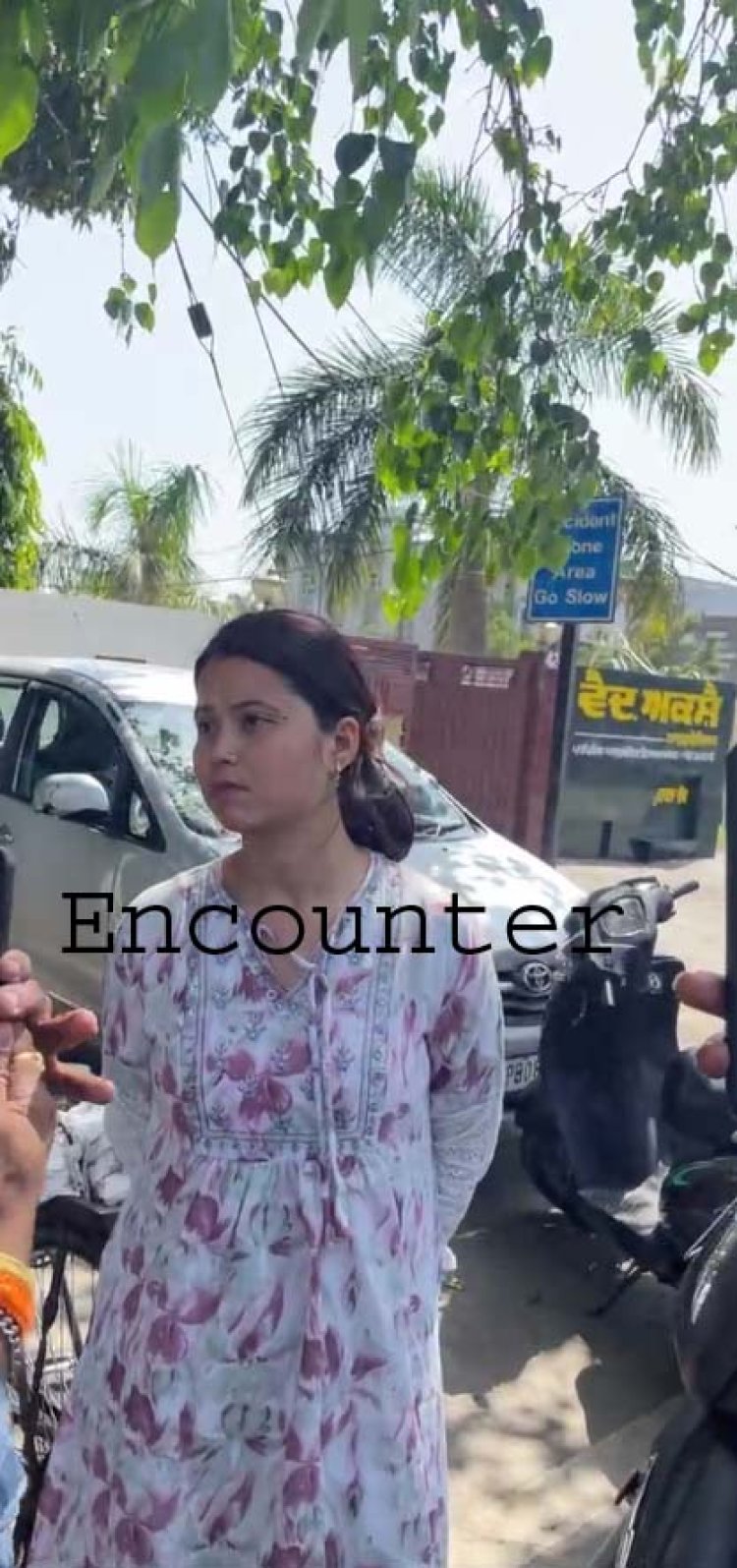 जालंधरः कपूरथला चौक पर लुटेरे सोने की चेन लूटकर हुए फरार, देखें Live