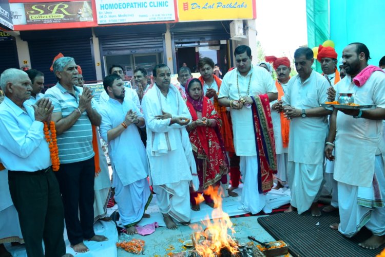 अंम्वेहडा सहकारी सभा ऊना के कृष्णा टावर में होटल का हुआ शुभारंभ