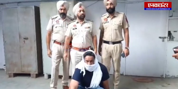 ਪੰਜਾਬ: ਵਪਾਰੀ ਤੋਂ 90 ਲੱਖ ਦੀ ਫਿਰੋਤੀ ਮੰਗਣ ਵਾਲਾ ਮੈਡੀਕਲ ਸਟੋਰ ਦਾ ਮਾਲਿਕ ਕਾਬੂ, ਦੇਖੋਂ ਵੀਡੀਓ