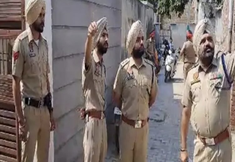 पंजाब : घर में व्यक्ति का शव मिलने से मचा हड़कंप