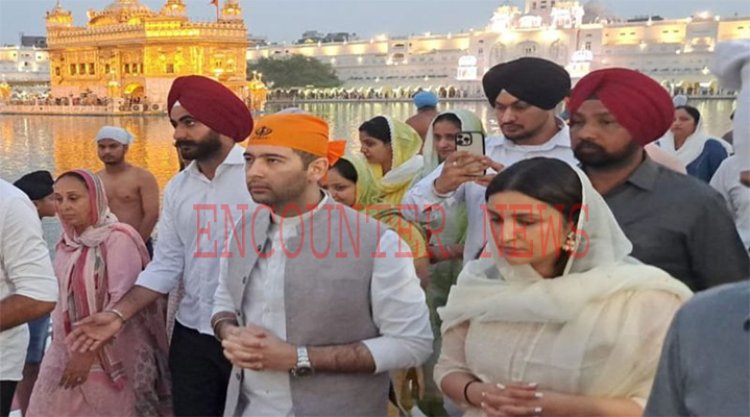 पंजाबः गोल्डन टेंपल पहुंची बॉलीवुड अभिनेत्री परिणीति और सासंद राघव चड्ढा, देखें वीडियो