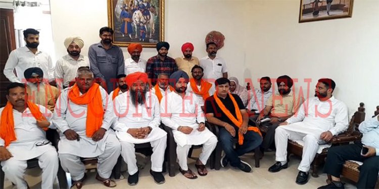 पंजाबः कांग्रेस को बड़ा झटका, 13 मौजूदा पार्षद आप में शामिल