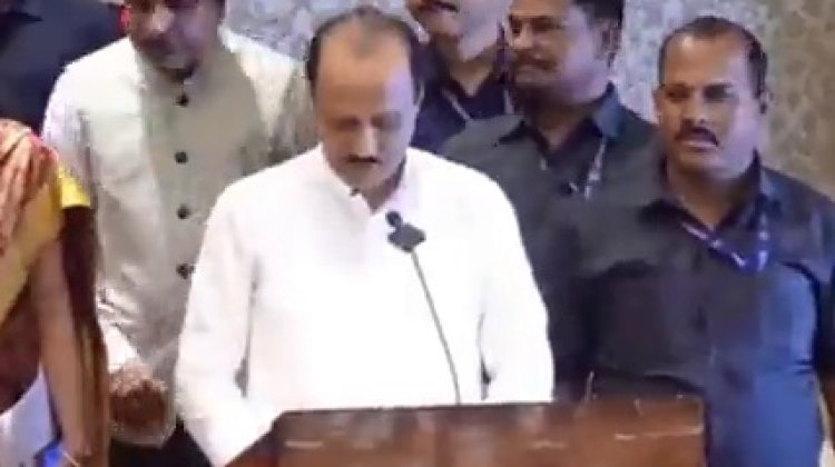 राजनीति के शतरंज में चाचा को मात देकर अजित पवार बनें उपमुख्यमंत्री, ली पद की शपथ, देखें वीडियो