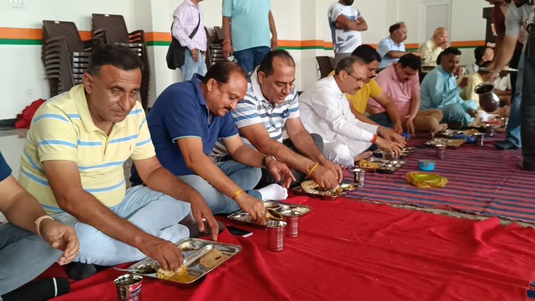 ऊना मंडल भाजपा द्वारा टिफिन मीटिंग का आयोजन 