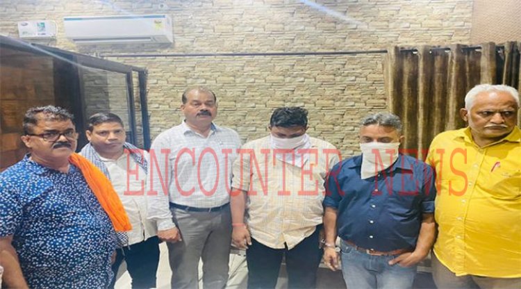 पंजाबः 2 लाख रुपये रिश्वत लेते निजी डॉक्टर और सामाजिक कार्यकर्ता गिरफ़्तार