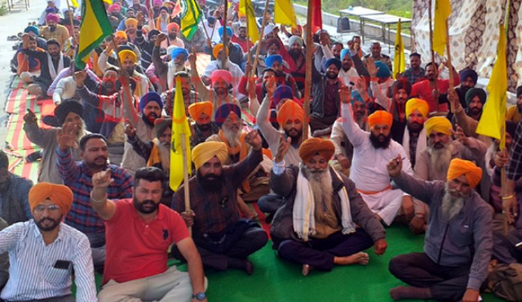 पंजाबः ड्राइवरों का विरोध प्रदर्शन, अनिश्चित काल के लिए बस सेवाएं की बंद