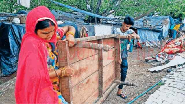जालंधर: काला संघिया ड्रेन में पानी बढ़ने के आसार के चलते झुग्गिया खाली करने के आदेश जारी 