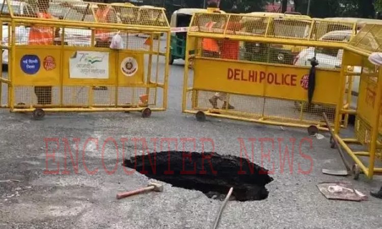 बारिश से मची तबाही, इंडिया गेट के पास धंसी सड़क, कुल्लू में स्थिति सबसे गंभीर