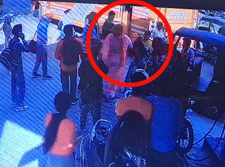 पंजाबः पेट्रोल पंप के पास सड़क किनारे जीजा-साली में हुई हाथापाई, देखें CCTV
