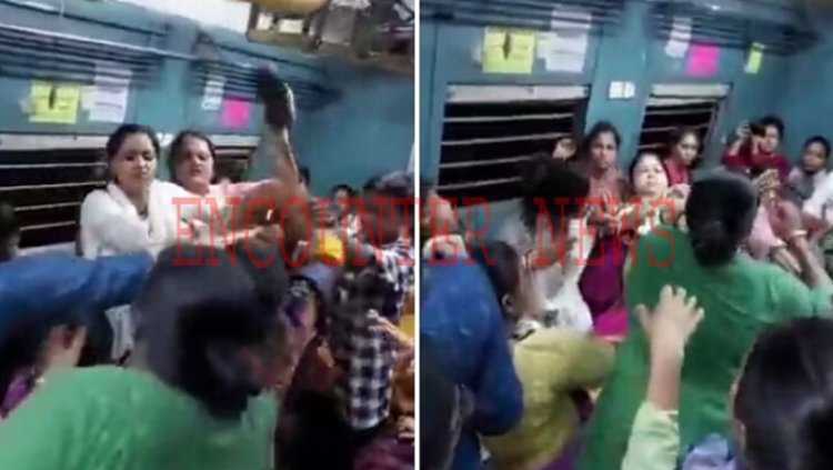 ट्रेन में महिलाओं में हुई हाथापाई, एक-दूसरे को मारे थप्पड़-घूंसे, देखें वीडियो