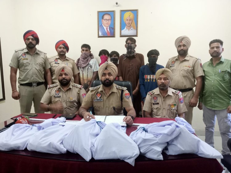 चोर गिरोह के 5 सदस्य गिरफ्तार, 2 फरार