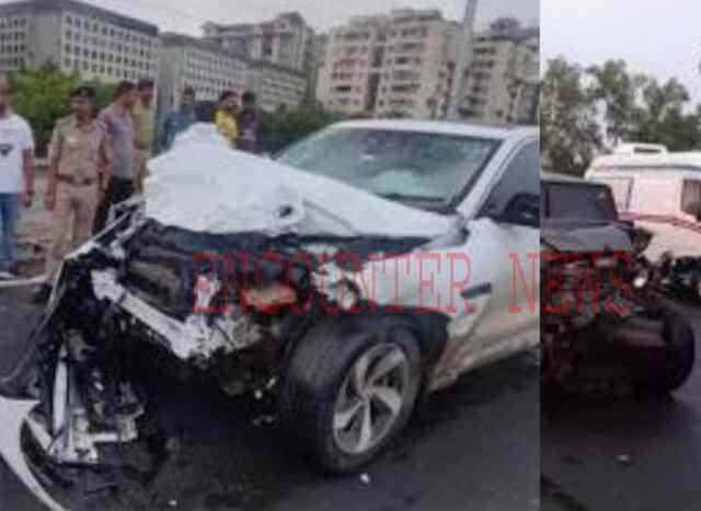तेज रफ्तार Jaguar Car  ने 9 को रौंदा, हुई मौत, देखें दिल दहलाने वाला वीडियो