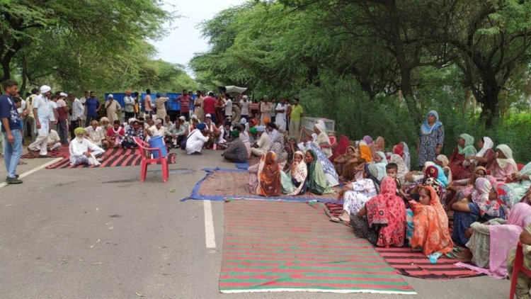 पंजाब : तेज रफ्तार टिप्पर ने युवक को कुचला, परिवार ने किया रोड जाम