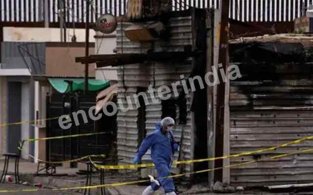 युवक ने पब  में लगाई आग, 11 की मौत