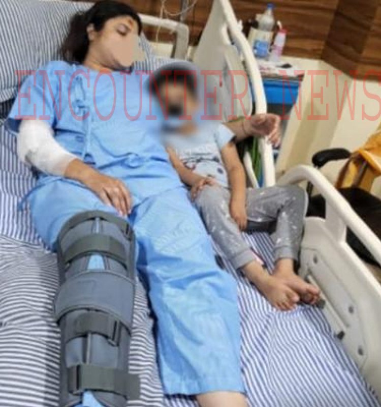 बहादुरीः बाइक पर 20 मीटर तक घसीटने के बावजूद महिला ने नहीं छोड़े लुटेरे