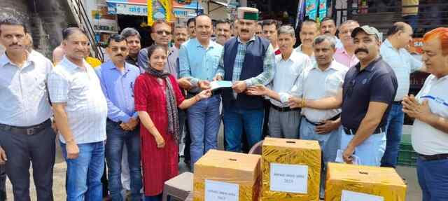 प्रारंभिक शिक्षा इकाई बंगाणा ने सीएम राहत कोष में भेजा एक लाख एक हजार का चैक