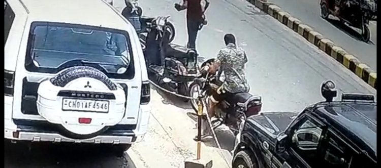 पंजाबः कैमरे हुए बंद चोरों के हौसले बुलंद, देखें वीडियो