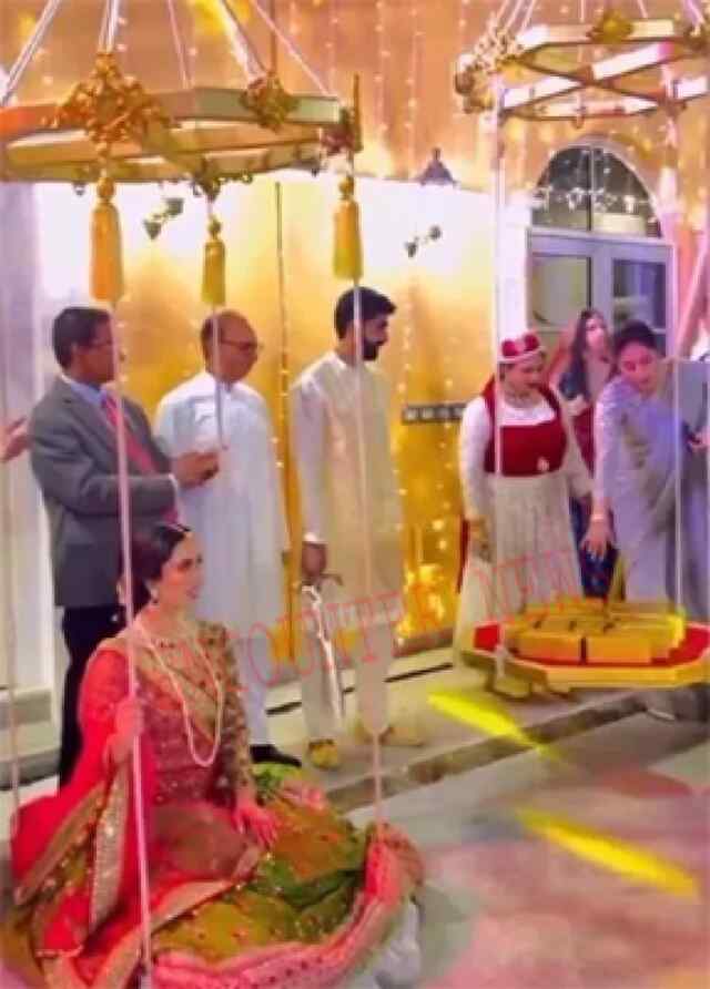 70 किलो सोने की ईंटों से तौली गई दुल्हन, देखें वीडियो