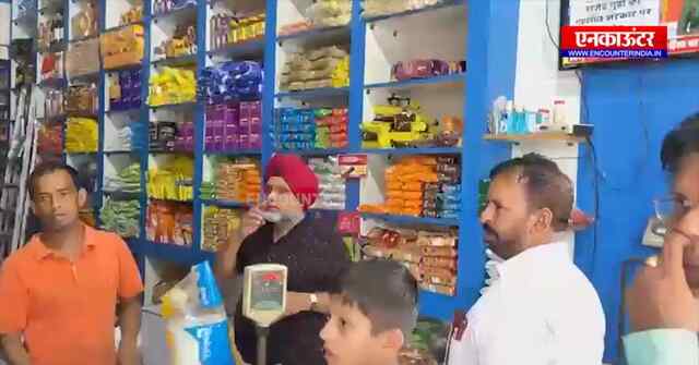 ਤਲਵਾੜਾ: ਮੇਨ ਬਾਜਾਰ ਅਤੇ ਸਬਜੀ ਮੰਡੀ ਦੀ ਦੁਕਾਨਾਂ ਤੇ ਸਿਹਤ ਵਿਭਾਗ ਨੇ ਕੀਤੀ ਰੇਡ, ਦੇਖੋ ਵੀਡਿਓ