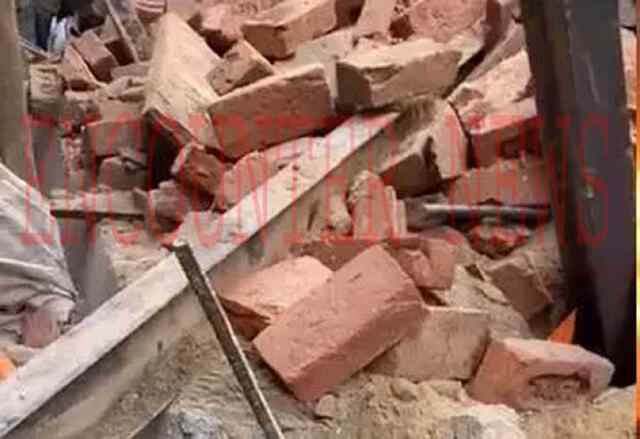पंजाबी बाग इलाके में कंक्रीट का शेड गिरा, दबकर मां-बेटे की दर्दनाक मौत