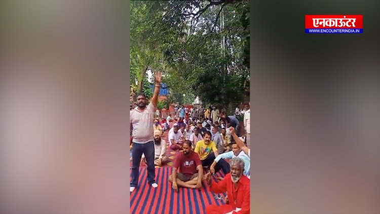 कपूरथलाः निगम कर्मचारियों का घड़ा तोड़ प्रदर्शन, अनिश्चितकालीन हड़ताल का किया ऐलान, देखें वीडियो