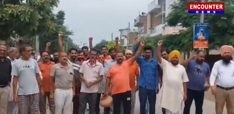 ਪੰਜਾਬ: ਪਾਣੀ ਦੀ ਨਿਕਾਸੀ ਨਾ ਹੋਣ ਕਰਕੇ ਲੋਕਾਂ ਨੇ ਕੀਤਾ ਪ੍ਰਦਰਸ਼ਨ, ਦੇਖੋ ਵੀਡੀਓ