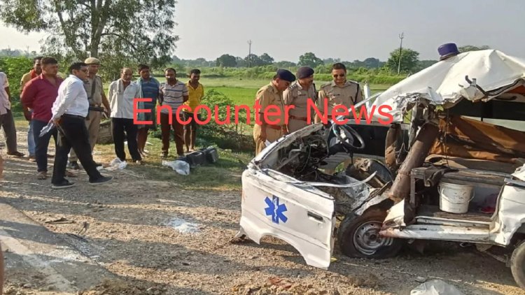 भीष्ण सड़क हादसे में मां-बेटी समेत 4 की मौत, देखें वीडियो