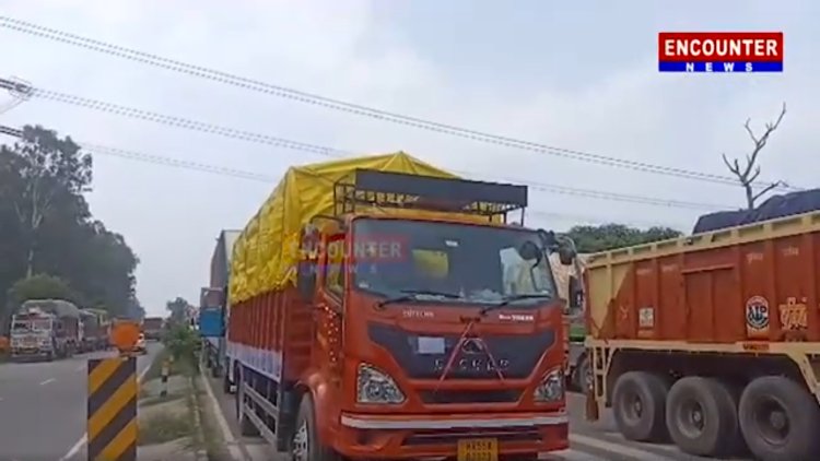 पंजाबः बारिश के कारण पुल को हुआ नुक्सान, नेशनल हाईवे पर कई किमी. लगा जाम, देखें वीडियो