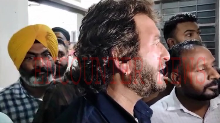 जालंधरः आप वर्करों ने थाने के बाहर किया प्रदर्शन, पुलिस मुर्दाबाद के लगाए नारे, देखें वीडियो
