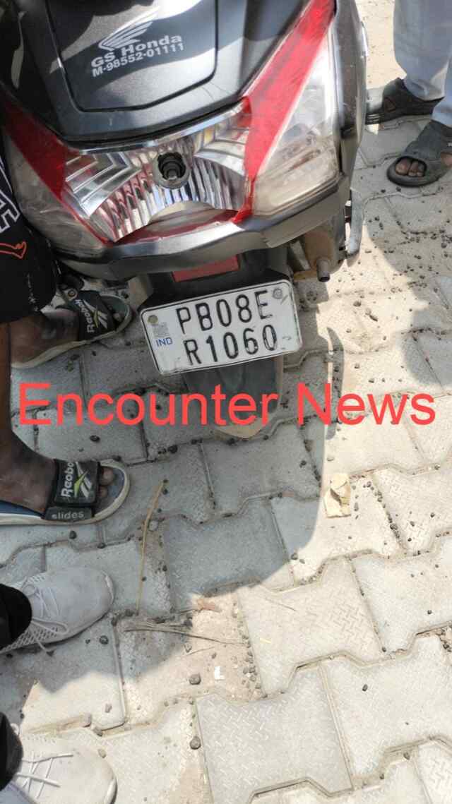 जालंधरः ट्रैक्टर ट्राली और एक्टिवा चालक की टक्कर में एक की मौत, देखें cctv
