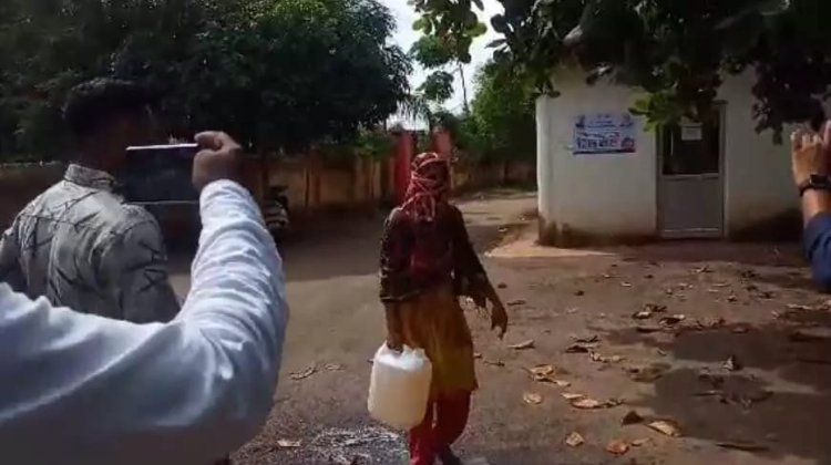 SP दफ्तर पहुंची रेप पीड़िता ने अपने ऊपर छिड़का पेट्रोल
