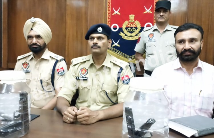 पंजाबः गैंगस्टर लारेंस बिश्नोई के 2 साथी हथियारों सहित गिरफ्तार