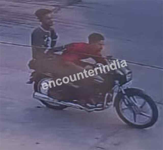 जालंधरः चंद मिनटों में घर के बाहर खड़ी बाइक लेकर चोर हुए फरार, घटना CCTV कैमरे में क़ैद